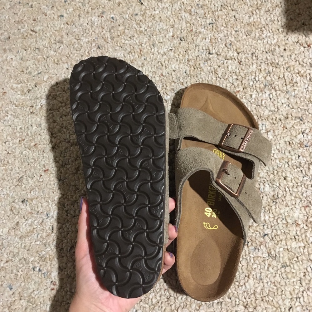 NWT Birkenstocks Arizona Taupe Suede